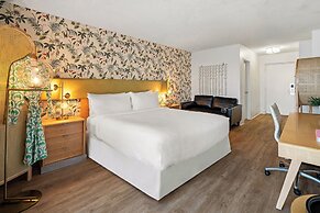 Palm Tree Club Miami Hotel