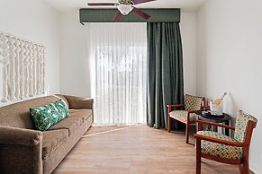 Palm Tree Club Miami Hotel