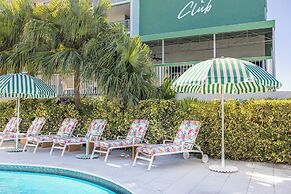 Palm Tree Club Miami Hotel