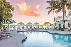 Palm Tree Club Miami Hotel