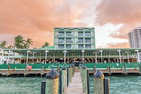 Palm Tree Club Miami Hotel