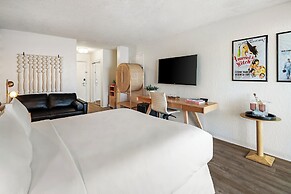 Palm Tree Club Miami Hotel