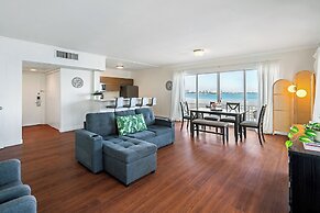 Palm Tree Club Miami Hotel