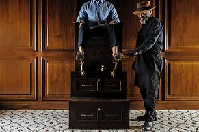 The Adolphus, Autograph Collection