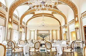 The Adolphus, Autograph Collection