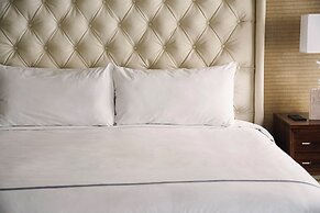 The Adolphus, Autograph Collection