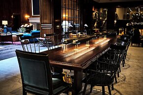 The Adolphus, Autograph Collection