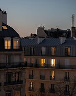 La Clef Tour Eiffel Paris by The Crest Collection