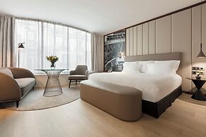 La Clef Tour Eiffel Paris by The Crest Collection