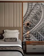 La Clef Tour Eiffel Paris by The Crest Collection