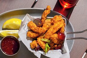 Home2Suites by Hilton Anaheim Resort