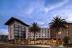 Home2Suites by Hilton Anaheim Resort