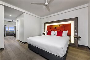 Novotel Darwin CBD