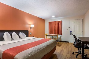 Motel 6 Winnie, TX