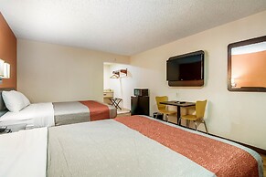 Motel 6 Winnie, TX