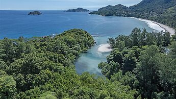 Avani+ Barbarons Seychelles