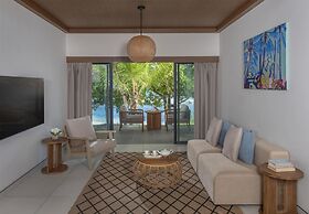 Avani+ Barbarons Seychelles