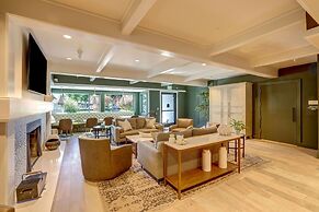 Sonoma Valley Inn, Tapestry Collection by Hilton