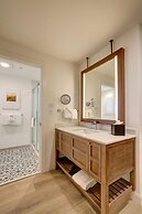 Sonoma Valley Inn, Tapestry Collection by Hilton