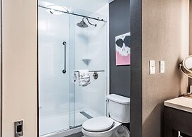 The Burgundy Hotel, Tapestry Collection by Hilton