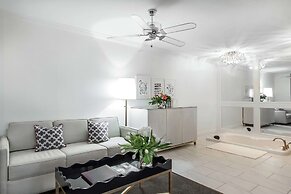 The Burgundy Hotel, Tapestry Collection by Hilton