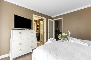 The Burgundy Hotel, Tapestry Collection by Hilton