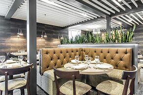 The Burgundy Hotel, Tapestry Collection by Hilton