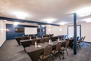 The Burgundy Hotel, Tapestry Collection by Hilton