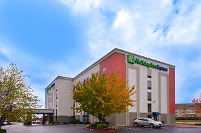 Holiday Inn Express Fayetteville- Univ of AR Area by IHG