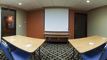 Holiday Inn Express Fayetteville- Univ of AR Area by IHG