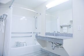 Days Inn & Suites by Wyndham Athens Alabama