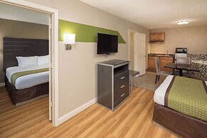Days Inn & Suites by Wyndham Athens Alabama
