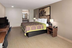 Super 8 by Wyndham Buffalo