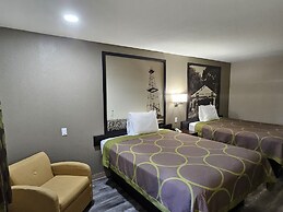 Super 8 by Wyndham Buffalo