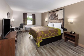 Super 8 by Wyndham Buffalo