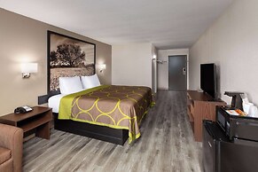Super 8 by Wyndham Buffalo