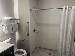 Red Roof Inn & Suites Tomah