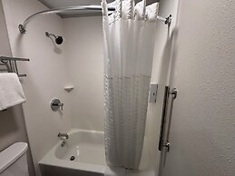 Red Roof Inn & Suites Tomah