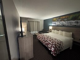 Red Roof Inn & Suites Tomah