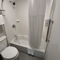 Red Roof Inn & Suites Tomah