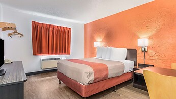 Motel 6 Elk Grove Village, IL