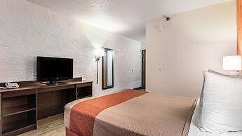 Motel 6 Elk Grove Village, IL