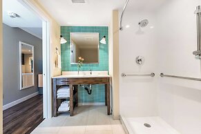 UpValley Inn & Hot Springs Napa Valley, Ascend Hotel Collection