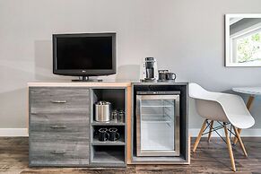 UpValley Inn & Hot Springs Napa Valley, Ascend Hotel Collection