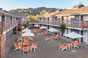 UpValley Inn & Hot Springs Napa Valley, Ascend Hotel Collection