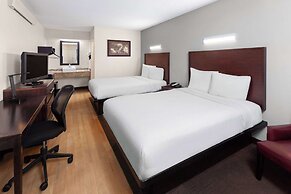 Travelodge by Wyndham Peoria