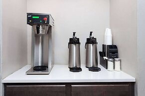 Travelodge by Wyndham Peoria