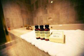 The Antlers, A Wyndham Hotel