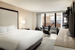 DoubleTree by Hilton Chicago - Magnificent Mile