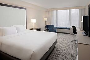 DoubleTree by Hilton Chicago - Magnificent Mile